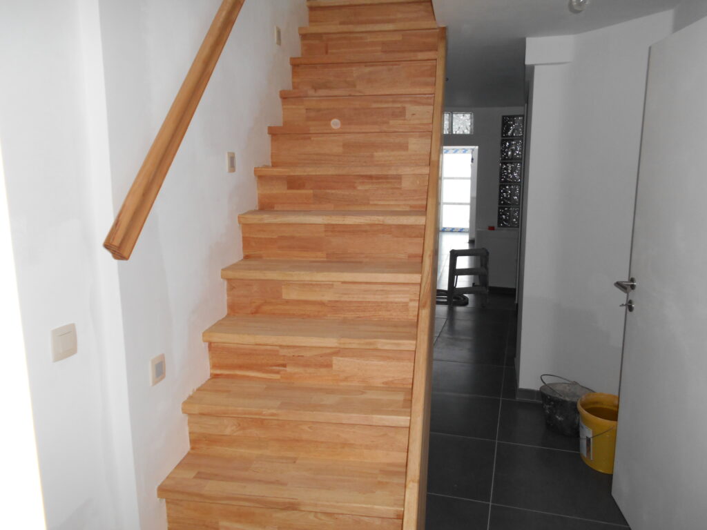 beton trap bekleden met hout