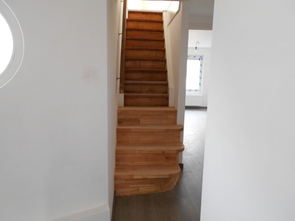 houten trap renovatie bestaand trap aanpassen